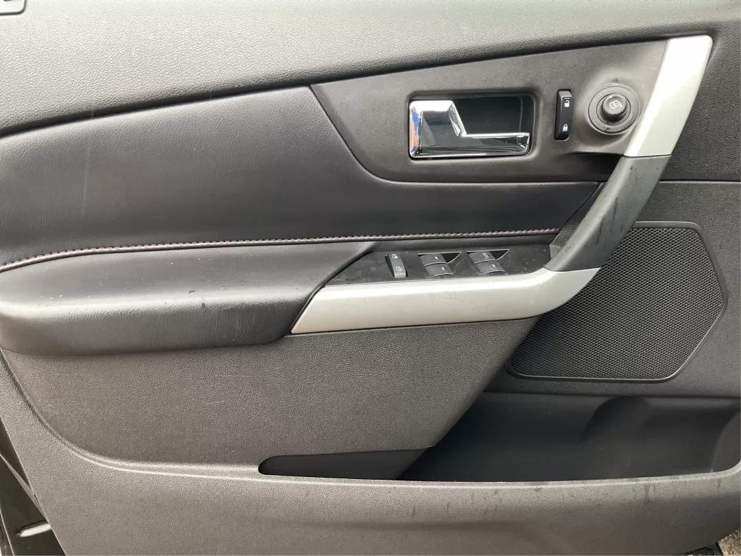 2013 Ford Edge SEL (2FMDK4JC1DB) with an 3.5L V-6 DOHC engine, located at 8750 N County Rd 25A, Piqua, OH, 45356, (937) 908-9800, 40.164391, -84.232513 - **Elevate Your Weekend Adventures with the 2013 Ford Edge SEL at Advantage Car and Credit!**<br /> <br /> Are you ready to embrace a lifestyle of comfort and adventure? Whether you're shuttling the kids to their weekend soccer games or embarking on a scenic road trip through Ohio's beautiful landsca - Photo#18