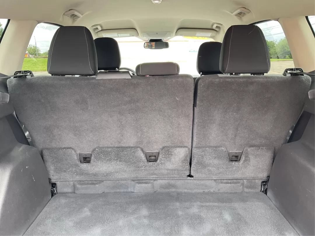 2019 Ford Escape SE (1FMCU9GD7KU) with an Other engine, located at 1951 S Dayton Lakeview Rd., New Carlisle, OH, 45344, (937) 908-9800, 39.890999, -84.050255 - **Unleash Your Adventurous Spirit with the 2019 Ford Escape SE at Advantage Car and Credit in Fairborn, OH!**<br /> <br /> Are you searching for a reliable, stylish, and versatile SUV that perfectly fits your active lifestyle? Look no further than this stunning 2019 Ford Escape SE, available now at - Photo#11
