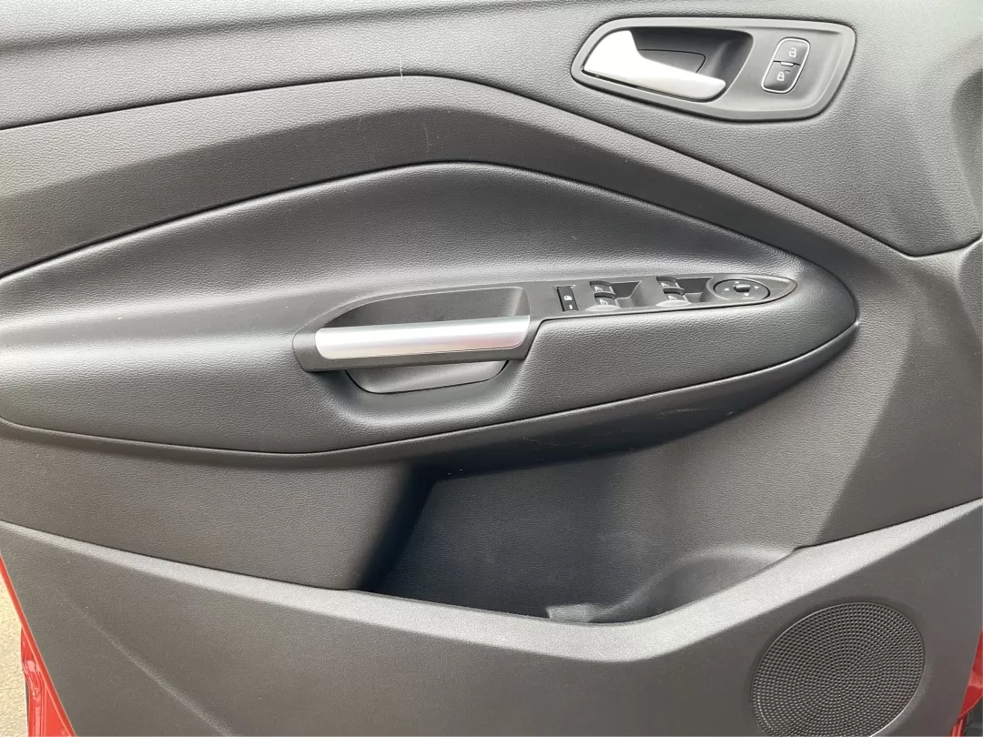 2019 Ford Escape SE (1FMCU9GD7KU) with an Other engine, located at 1951 S Dayton Lakeview Rd., New Carlisle, OH, 45344, (937) 908-9800, 39.890999, -84.050255 - **Unleash Your Adventurous Spirit with the 2019 Ford Escape SE at Advantage Car and Credit in Fairborn, OH!**<br /> <br /> Are you searching for a reliable, stylish, and versatile SUV that perfectly fits your active lifestyle? Look no further than this stunning 2019 Ford Escape SE, available now at - Photo#18