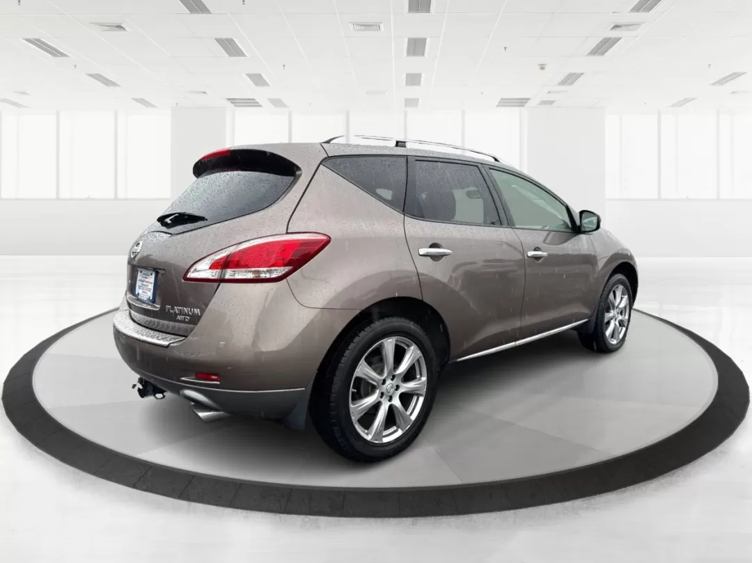 2014 Nissan Murano LE (JN8AZ1MW9EW) with an 3.5L V-6 DOHC engine, located at 1951 S Dayton Lakeview Rd., New Carlisle, OH, 45344, (937) 908-9800, 39.890999, -84.050255 - **Explore Adventure and Comfort with the 2014 Nissan Murano LE in Tinted Bronze Metallic!**<br /> <br /> Are you and your family ready for your next adventure? Whether it's a weekend getaway to the nearby Wright-Patterson Air Force Base or daily commutes through Fairborn, the 2014 Nissan Murano LE i - Photo#2