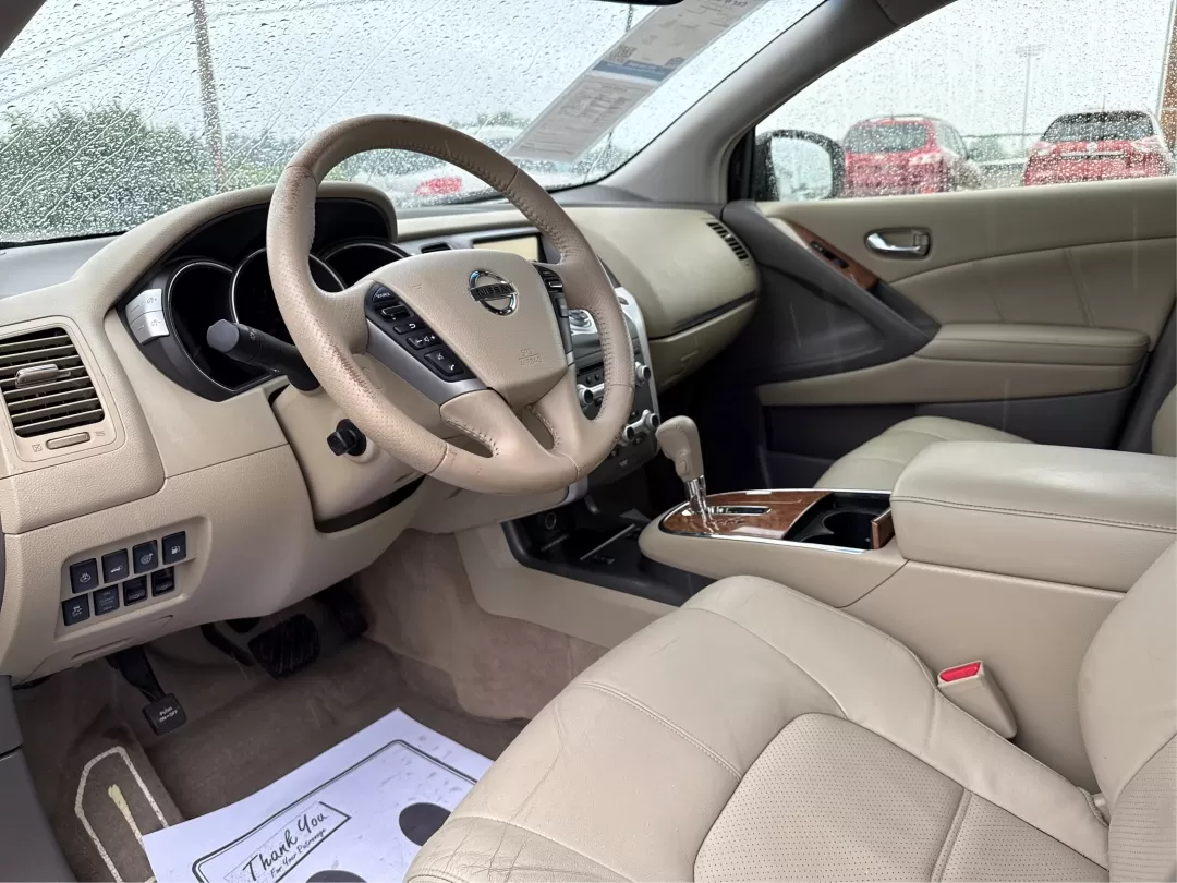 2014 Nissan Murano LE (JN8AZ1MW9EW) with an 3.5L V-6 DOHC engine, located at 1951 S Dayton Lakeview Rd., New Carlisle, OH, 45344, (937) 908-9800, 39.890999, -84.050255 - **Explore Adventure and Comfort with the 2014 Nissan Murano LE in Tinted Bronze Metallic!**<br /> <br /> Are you and your family ready for your next adventure? Whether it's a weekend getaway to the nearby Wright-Patterson Air Force Base or daily commutes through Fairborn, the 2014 Nissan Murano LE i - Photo#8