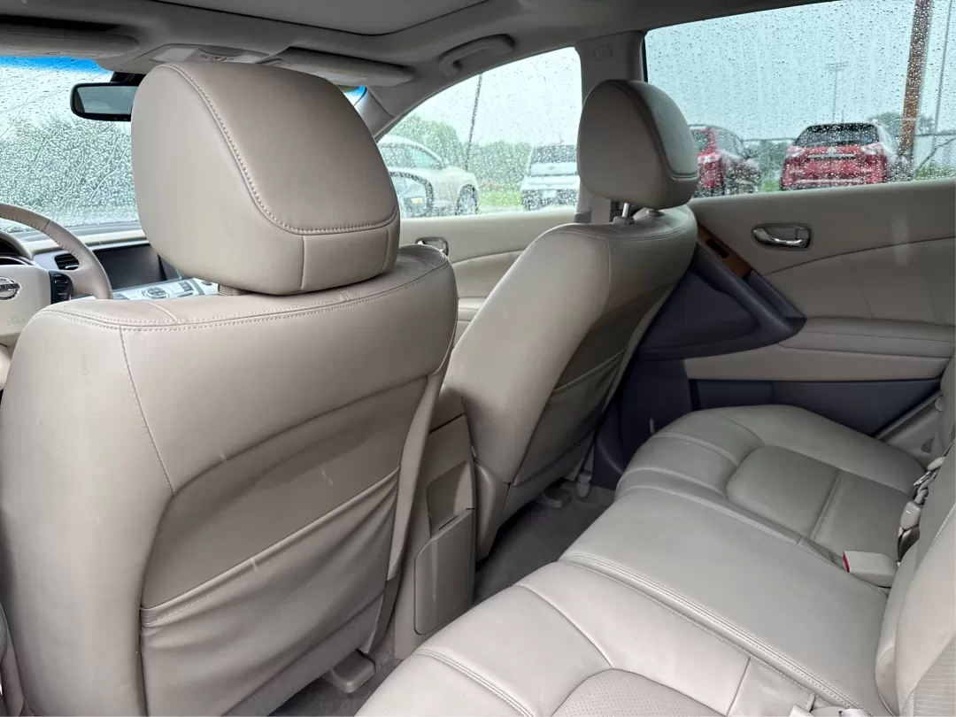 2014 Nissan Murano LE (JN8AZ1MW9EW) with an 3.5L V-6 DOHC engine, located at 1951 S Dayton Lakeview Rd., New Carlisle, OH, 45344, (937) 908-9800, 39.890999, -84.050255 - **Explore Adventure and Comfort with the 2014 Nissan Murano LE in Tinted Bronze Metallic!**<br /> <br /> Are you and your family ready for your next adventure? Whether it's a weekend getaway to the nearby Wright-Patterson Air Force Base or daily commutes through Fairborn, the 2014 Nissan Murano LE i - Photo#9