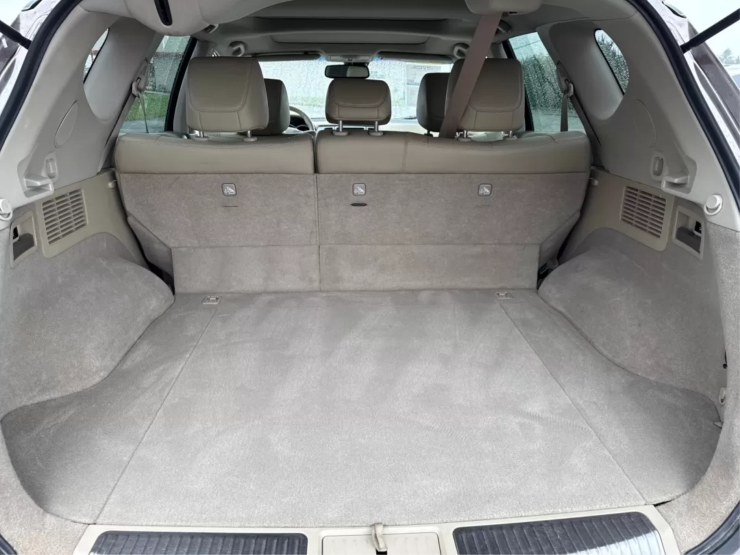 2014 Nissan Murano LE (JN8AZ1MW9EW) with an 3.5L V-6 DOHC engine, located at 1951 S Dayton Lakeview Rd., New Carlisle, OH, 45344, (937) 908-9800, 39.890999, -84.050255 - **Explore Adventure and Comfort with the 2014 Nissan Murano LE in Tinted Bronze Metallic!**<br /> <br /> Are you and your family ready for your next adventure? Whether it's a weekend getaway to the nearby Wright-Patterson Air Force Base or daily commutes through Fairborn, the 2014 Nissan Murano LE i - Photo#11