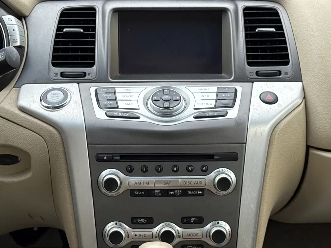 2014 Nissan Murano LE (JN8AZ1MW9EW) with an 3.5L V-6 DOHC engine, located at 1951 S Dayton Lakeview Rd., New Carlisle, OH, 45344, (937) 908-9800, 39.890999, -84.050255 - **Explore Adventure and Comfort with the 2014 Nissan Murano LE in Tinted Bronze Metallic!**<br /> <br /> Are you and your family ready for your next adventure? Whether it's a weekend getaway to the nearby Wright-Patterson Air Force Base or daily commutes through Fairborn, the 2014 Nissan Murano LE i - Photo#12