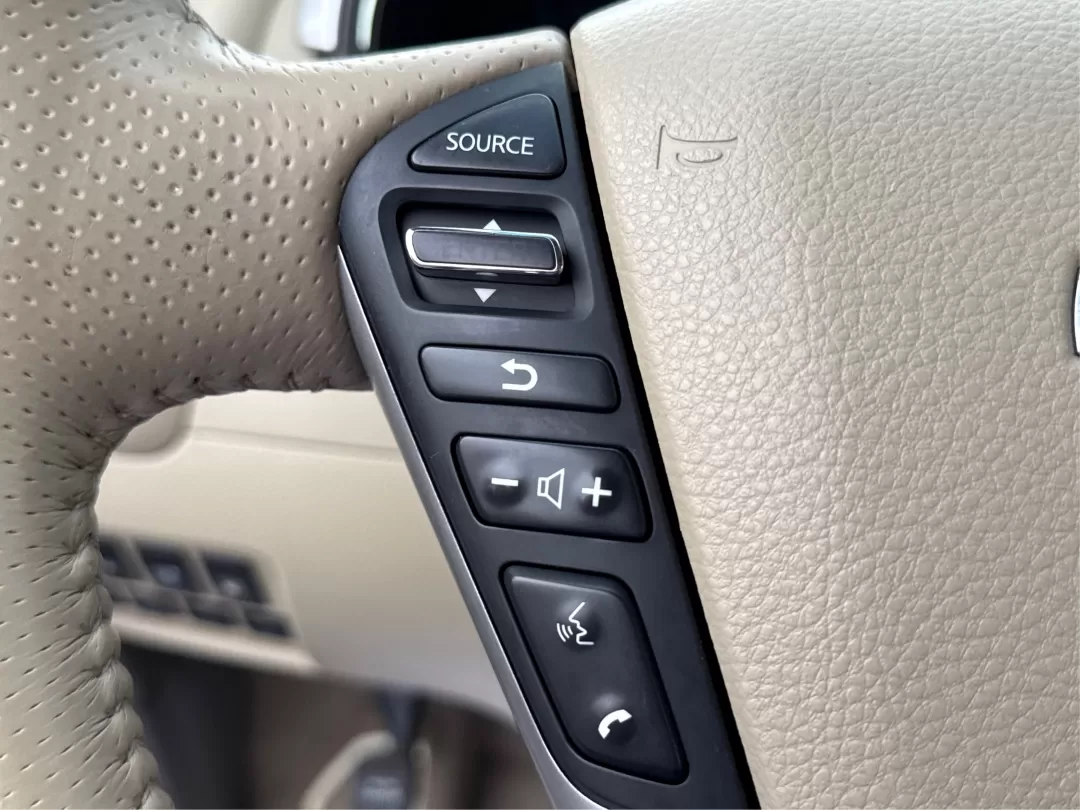 2014 Nissan Murano LE (JN8AZ1MW9EW) with an 3.5L V-6 DOHC engine, located at 1951 S Dayton Lakeview Rd., New Carlisle, OH, 45344, (937) 908-9800, 39.890999, -84.050255 - **Explore Adventure and Comfort with the 2014 Nissan Murano LE in Tinted Bronze Metallic!**<br /> <br /> Are you and your family ready for your next adventure? Whether it's a weekend getaway to the nearby Wright-Patterson Air Force Base or daily commutes through Fairborn, the 2014 Nissan Murano LE i - Photo#15