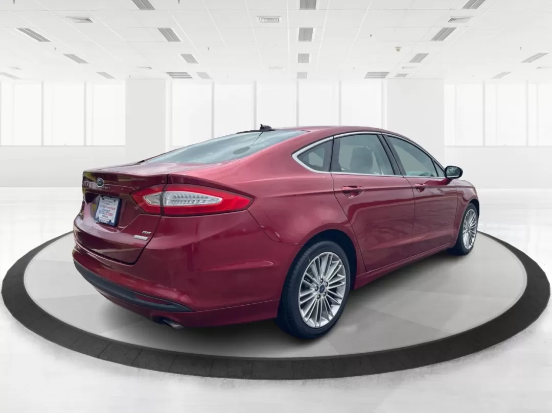 2016 Ford Fusion SE (3FA6P0HD7GR) with an Other engine, located at 880 E. National Road, Vandalia, OH, 45377, (937) 908-9800, 39.891918, -84.183594 - Experience the perfect blend of style, comfort, and reliability with this 2016 Ford Fusion SE, available now at Advantage Car and Credit in Fairborn, OH. Whether you're a commuter navigating the busy streets of downtown Fairborn or a growing family looking for a dependable vehicle for your weekend a - Photo#2