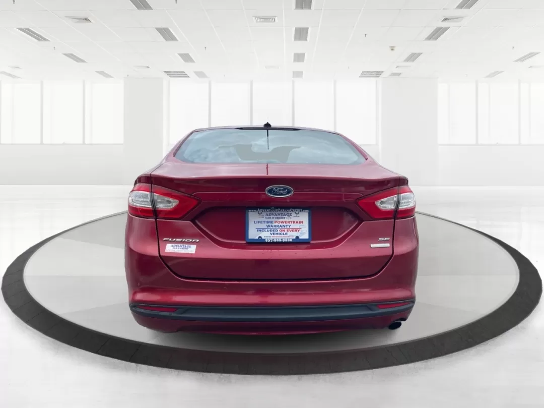2016 Ford Fusion SE (3FA6P0HD7GR) with an Other engine, located at 880 E. National Road, Vandalia, OH, 45377, (937) 908-9800, 39.891918, -84.183594 - Experience the perfect blend of style, comfort, and reliability with this 2016 Ford Fusion SE, available now at Advantage Car and Credit in Fairborn, OH. Whether you're a commuter navigating the busy streets of downtown Fairborn or a growing family looking for a dependable vehicle for your weekend a - Photo#3