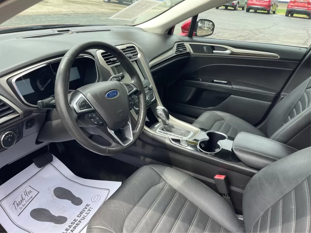2016 Ford Fusion SE (3FA6P0HD7GR) with an Other engine, located at 880 E. National Road, Vandalia, OH, 45377, (937) 908-9800, 39.891918, -84.183594 - Experience the perfect blend of style, comfort, and reliability with this 2016 Ford Fusion SE, available now at Advantage Car and Credit in Fairborn, OH. Whether you're a commuter navigating the busy streets of downtown Fairborn or a growing family looking for a dependable vehicle for your weekend a - Photo#7