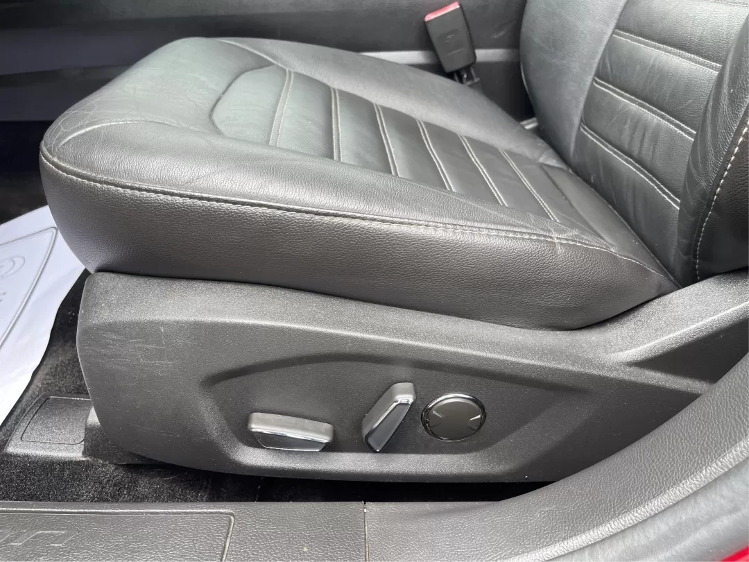 2016 Ford Fusion SE (3FA6P0HD7GR) with an Other engine, located at 880 E. National Road, Vandalia, OH, 45377, (937) 908-9800, 39.891918, -84.183594 - Experience the perfect blend of style, comfort, and reliability with this 2016 Ford Fusion SE, available now at Advantage Car and Credit in Fairborn, OH. Whether you're a commuter navigating the busy streets of downtown Fairborn or a growing family looking for a dependable vehicle for your weekend a - Photo#16