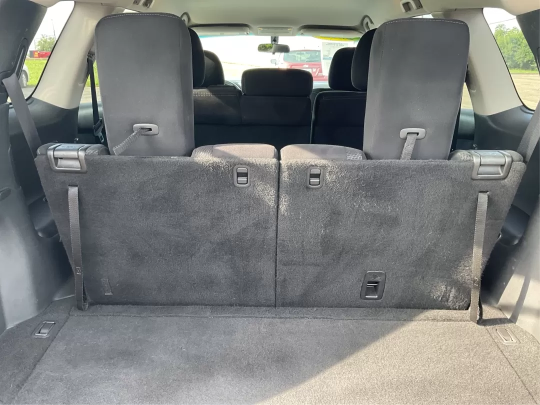 2013 Nissan Pathfinder SV (5N1AR2MM5DC) with an 3.5L V-6 DOHC engine, located at 1230 East Main St, Xenia, OH, 45385, (937) 908-9800, 39.688026, -83.910172 - Photo#11