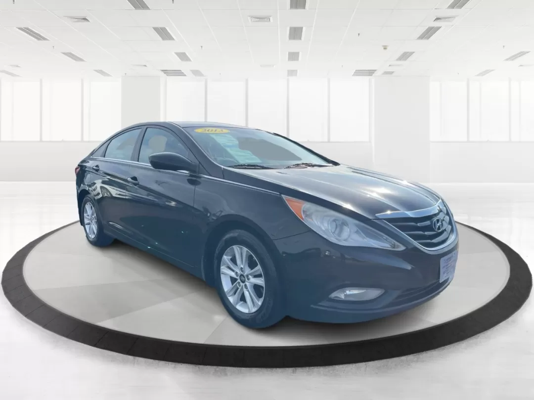 2013 Hyundai Sonata GLS (5NPEB4AC6DH) with an 2.4L I-4 gasoline direct injection engine, located at 401 Woodman Dr, Riverside, OH, 45431, (937) 908-9800, 39.760899, -84.123421 - Photo#0
