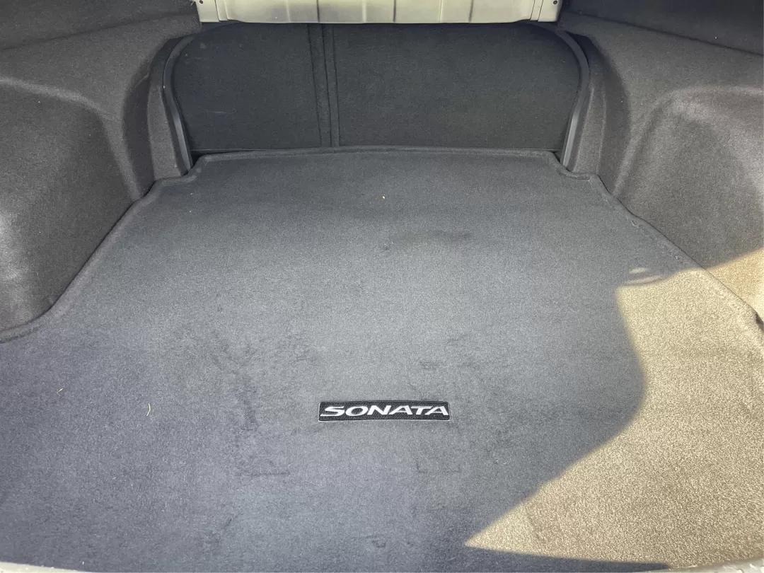 2013 Hyundai Sonata GLS (5NPEB4AC6DH) with an 2.4L I-4 gasoline direct injection engine, located at 401 Woodman Dr, Riverside, OH, 45431, (937) 908-9800, 39.760899, -84.123421 - Photo#11