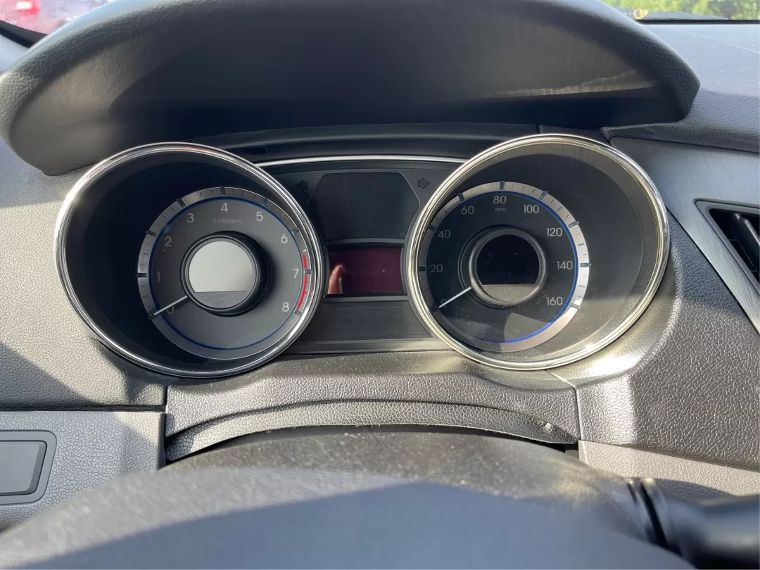 2013 Hyundai Sonata GLS (5NPEB4AC6DH) with an 2.4L I-4 gasoline direct injection engine, located at 401 Woodman Dr, Riverside, OH, 45431, (937) 908-9800, 39.760899, -84.123421 - Photo#14