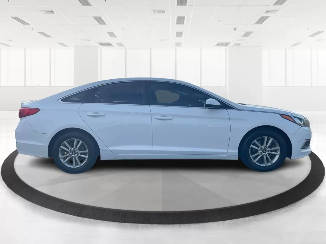 2017 Hyundai Sonata Base (5NPE24AF6HH) with an Other engine, located at 1230 East Main St, Xenia, OH, 45385, (937) 908-9800, 39.688026, -83.910172 - Photo#1