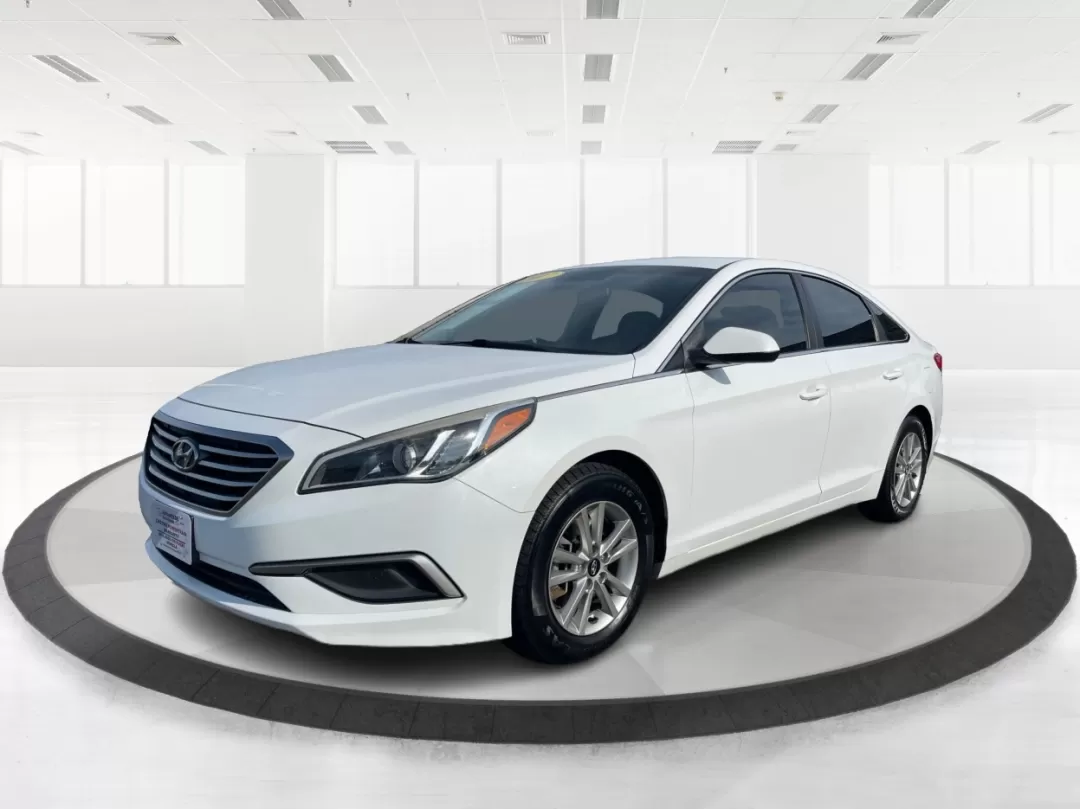 2017 Hyundai Sonata Base (5NPE24AF6HH) with an Other engine, located at 1230 East Main St, Xenia, OH, 45385, (937) 908-9800, 39.688026, -83.910172 - Photo#7