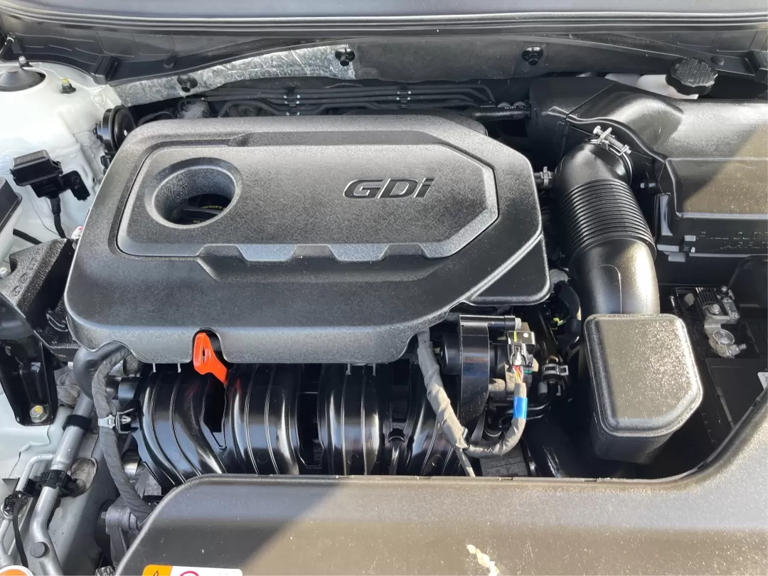 2017 Hyundai Sonata Base (5NPE24AF6HH) with an Other engine, located at 1230 East Main St, Xenia, OH, 45385, (937) 908-9800, 39.688026, -83.910172 - Photo#10