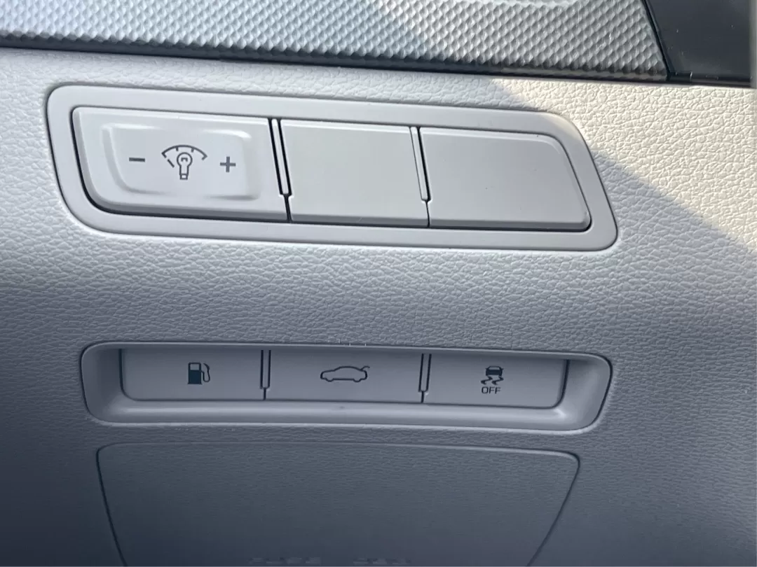 2017 Hyundai Sonata Base (5NPE24AF6HH) with an Other engine, located at 1230 East Main St, Xenia, OH, 45385, (937) 908-9800, 39.688026, -83.910172 - Photo#16