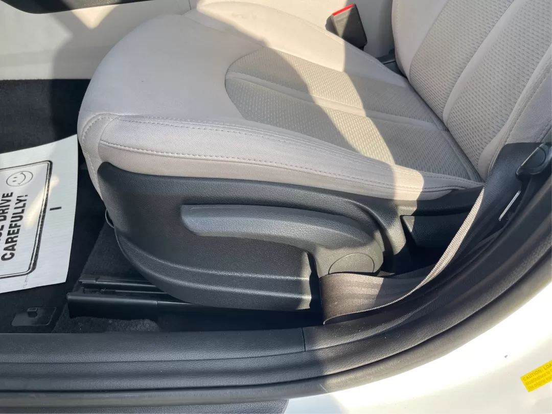 2017 Hyundai Sonata Base (5NPE24AF6HH) with an Other engine, located at 1230 East Main St, Xenia, OH, 45385, (937) 908-9800, 39.688026, -83.910172 - Photo#17