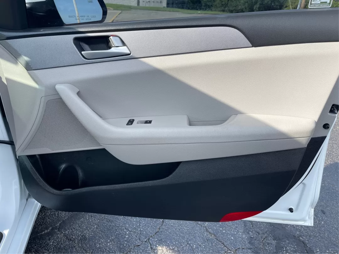2017 Hyundai Sonata Base (5NPE24AF6HH) with an Other engine, located at 1230 East Main St, Xenia, OH, 45385, (937) 908-9800, 39.688026, -83.910172 - Photo#19