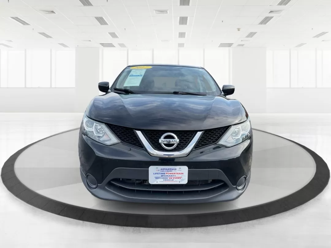 2017 Nissan Rogue S (JN1BJ1CR3HW) with an 2L I-4 gasoline direct injection engine, located at 1951 S Dayton Lakeview Rd., New Carlisle, OH, 45344, (937) 908-9800, 39.890999, -84.050255 - Photo#6