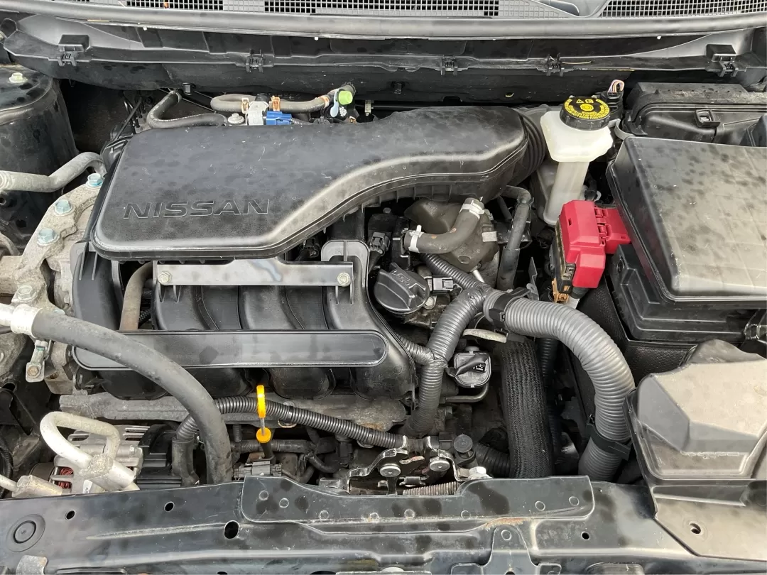 2017 Nissan Rogue S (JN1BJ1CR3HW) with an 2L I-4 gasoline direct injection engine, located at 1951 S Dayton Lakeview Rd., New Carlisle, OH, 45344, (937) 908-9800, 39.890999, -84.050255 - Photo#10