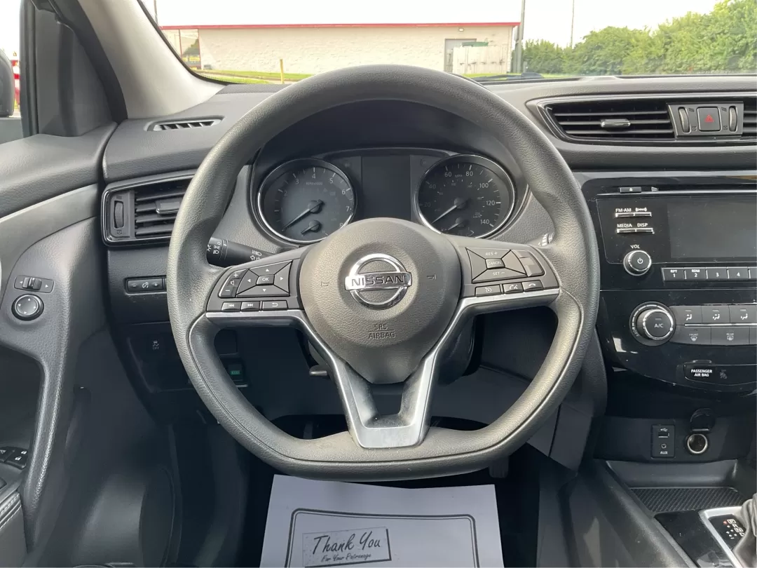 2017 Nissan Rogue S (JN1BJ1CR3HW) with an 2L I-4 gasoline direct injection engine, located at 1951 S Dayton Lakeview Rd., New Carlisle, OH, 45344, (937) 908-9800, 39.890999, -84.050255 - Photo#15