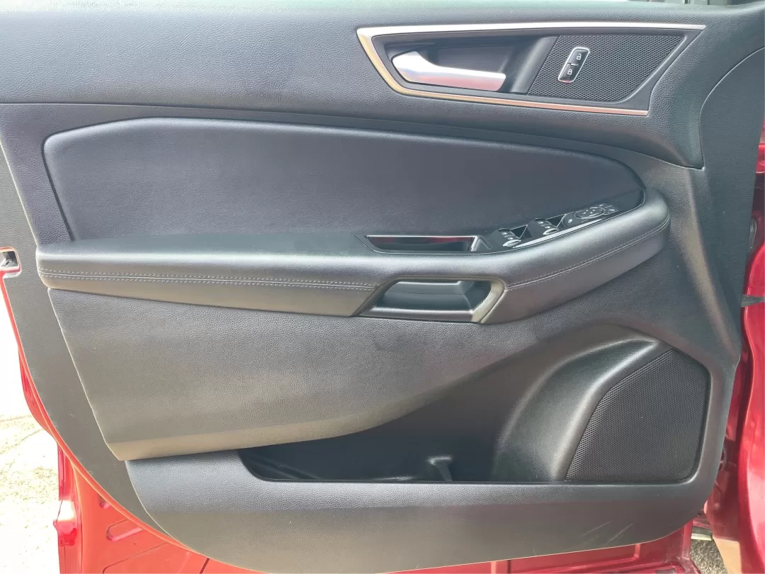 2015 Ford Edge SEL (2FMTK3J94FB) with an Other engine, located at 1230 East Main St, Xenia, OH, 45385, (937) 908-9800, 39.688026, -83.910172 - Elevate your everyday adventures with the perfect blend of style, comfort, and practicality! Introducing the 2015 Ford Edge SEL, a versatile SUV designed for families, commuters, and weekend explorers alike. With its spacious interior and advanced features, this vehicle effortlessly fits into your l - Photo#17