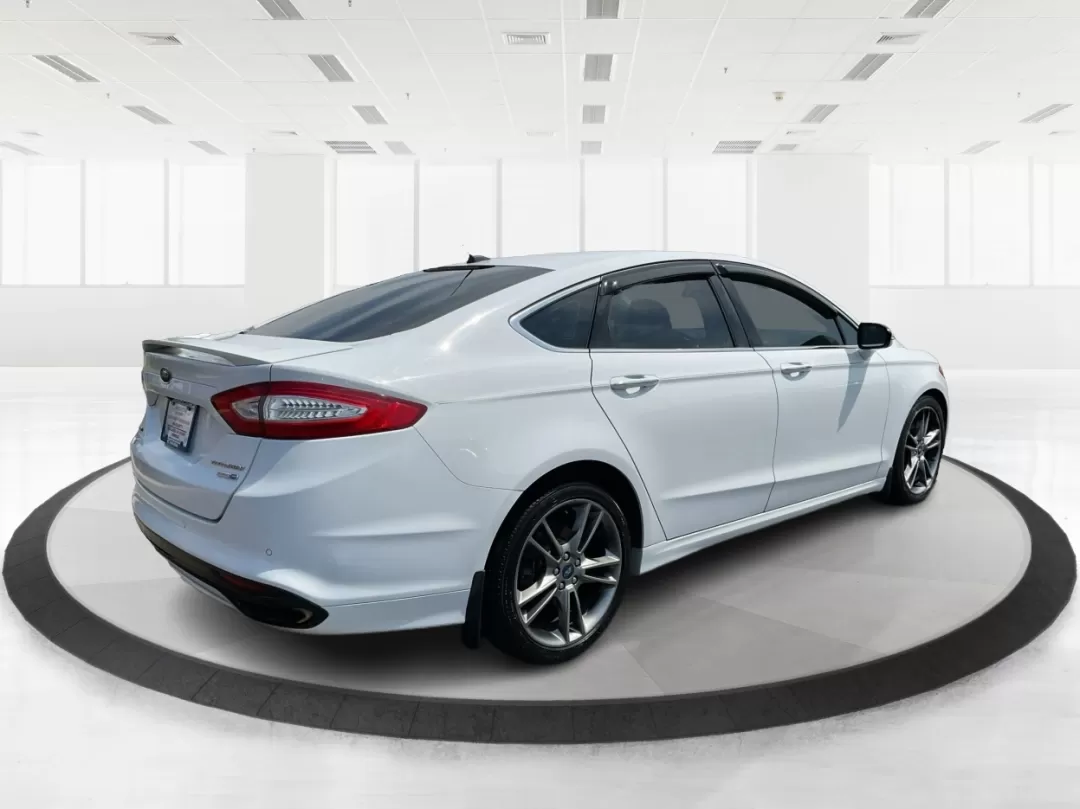 2013 Ford Fusion Titanium (3FA6P0D93DR) with an EcoBoost 2L I-4 gasoline direct injection engine, located at 1230 East Main St, Xenia, OH, 45385, (937) 908-9800, 39.688026, -83.910172 - Photo#2