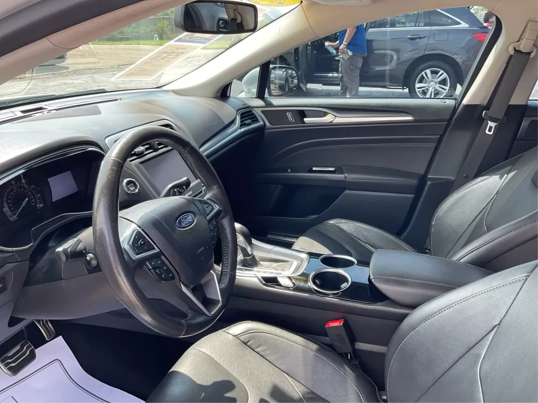 2013 Ford Fusion Titanium (3FA6P0D93DR) with an EcoBoost 2L I-4 gasoline direct injection engine, located at 1230 East Main St, Xenia, OH, 45385, (937) 908-9800, 39.688026, -83.910172 - Photo#8