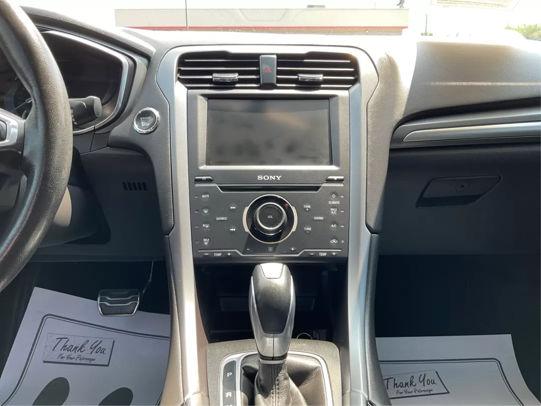 2013 Ford Fusion Titanium (3FA6P0D93DR) with an EcoBoost 2L I-4 gasoline direct injection engine, located at 1230 East Main St, Xenia, OH, 45385, (937) 908-9800, 39.688026, -83.910172 - Photo#11