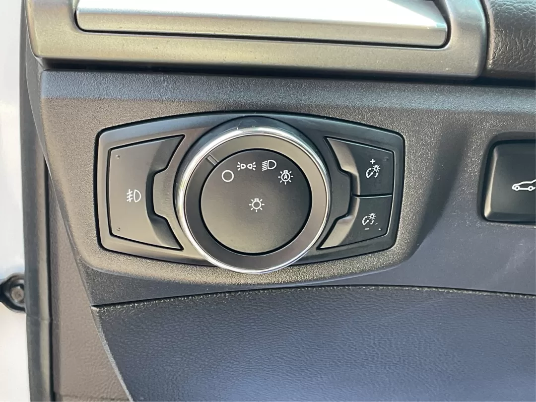 2013 Ford Fusion Titanium (3FA6P0D93DR) with an EcoBoost 2L I-4 gasoline direct injection engine, located at 1230 East Main St, Xenia, OH, 45385, (937) 908-9800, 39.688026, -83.910172 - Photo#15