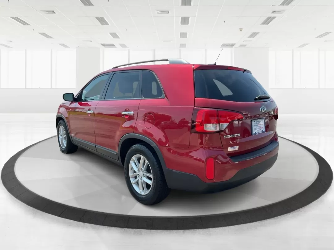 2014 Kia Sorento LX (5XYKTCA64EG) with an 2.4L I-4 gasoline direct injection engine, located at 1951 S Dayton Lakeview Rd., New Carlisle, OH, 45344, (937) 908-9800, 39.890999, -84.050255 - Photo#3