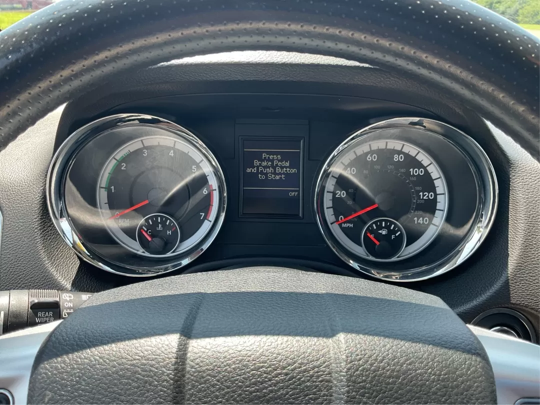 2013 Dodge Durango Citadel AWD (1C4SDJET4DC) with an 5.7L V8 OHV 16V engine, 5-Speed Automatic transmission, located at 8750 N County Rd 25A, Piqua, OH, 45356, (937) 908-9800, 40.164391, -84.232513 - Photo#13