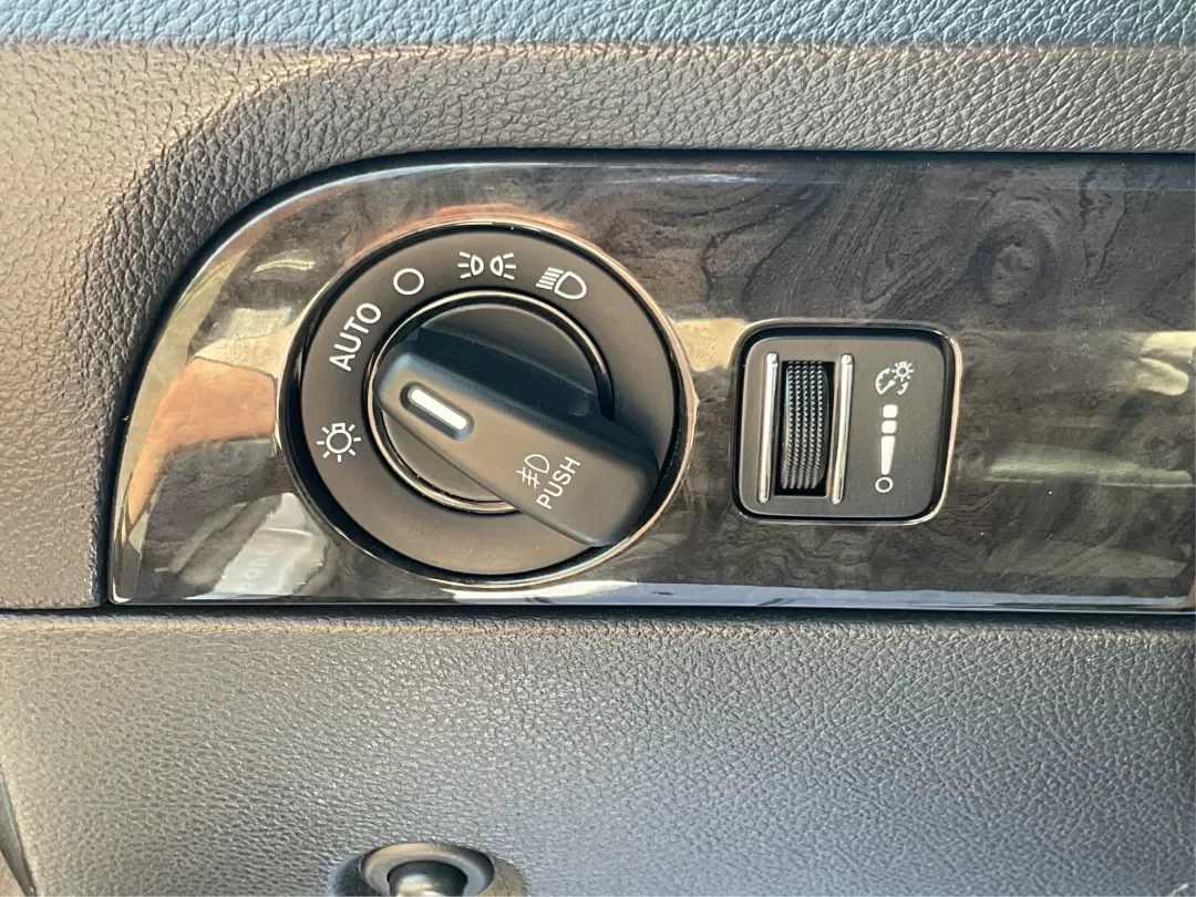 2013 Dodge Durango Citadel AWD (1C4SDJET4DC) with an 5.7L V8 OHV 16V engine, 5-Speed Automatic transmission, located at 8750 N County Rd 25A, Piqua, OH, 45356, (937) 908-9800, 40.164391, -84.232513 - Photo#15