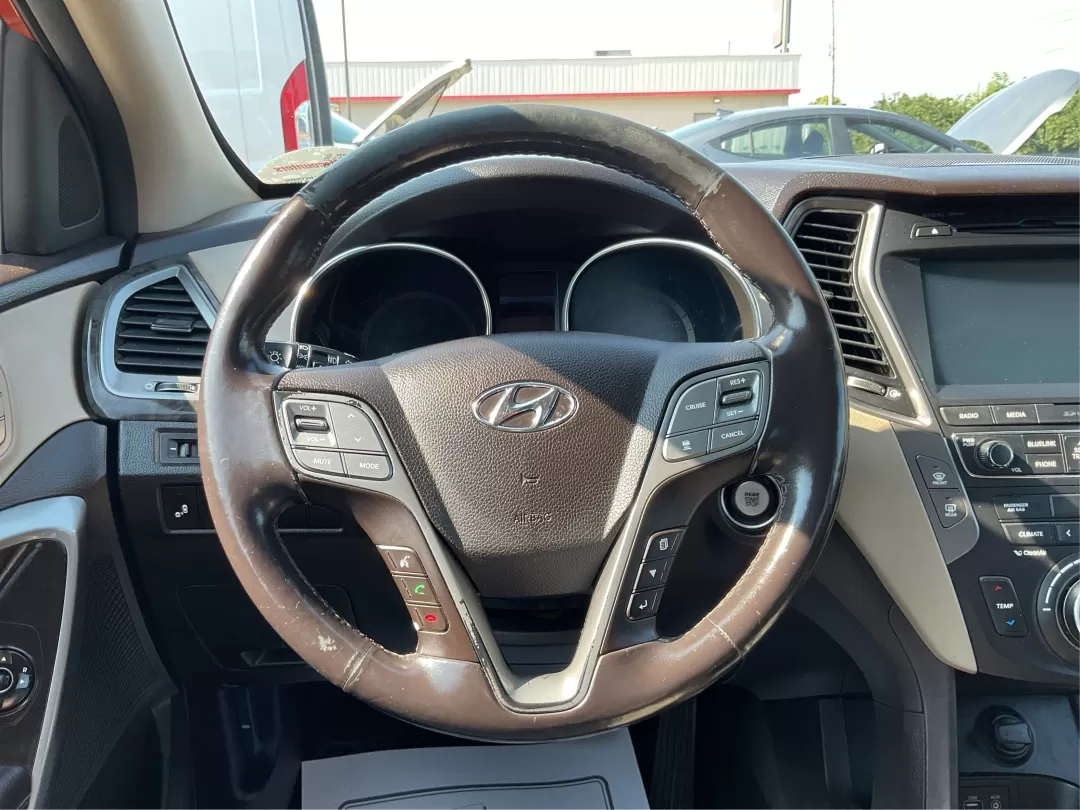 2017 Hyundai Santa Fe 2.0T Ultimate (5XYZW4LA5HG) with an Theta II 2L I-4 gasoline direct injection engine, located at 1184 Kauffman Ave, Fairborn, OH, 45324, (937) 908-9800, 39.807072, -84.030914 - Photo#16