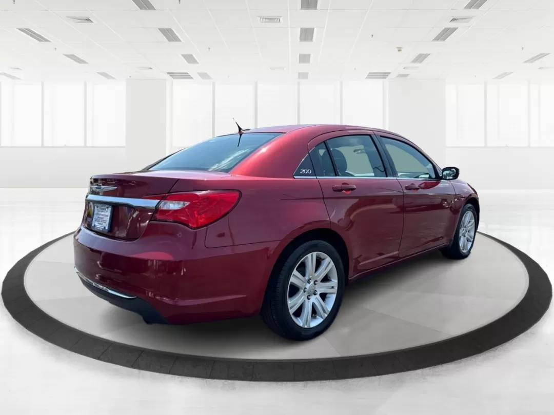2014 Chrysler 200 Touring (1C3CCBBB6EN) with an Other engine, located at 1230 East Main St, Xenia, OH, 45385, (937) 908-9800, 39.688026, -83.910172 - Photo#2