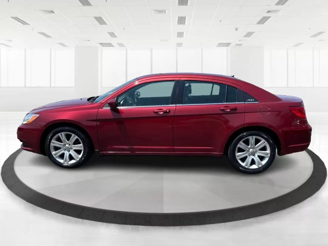 2014 Chrysler 200 Touring (1C3CCBBB6EN) with an Other engine, located at 1230 East Main St, Xenia, OH, 45385, (937) 908-9800, 39.688026, -83.910172 - Photo#5