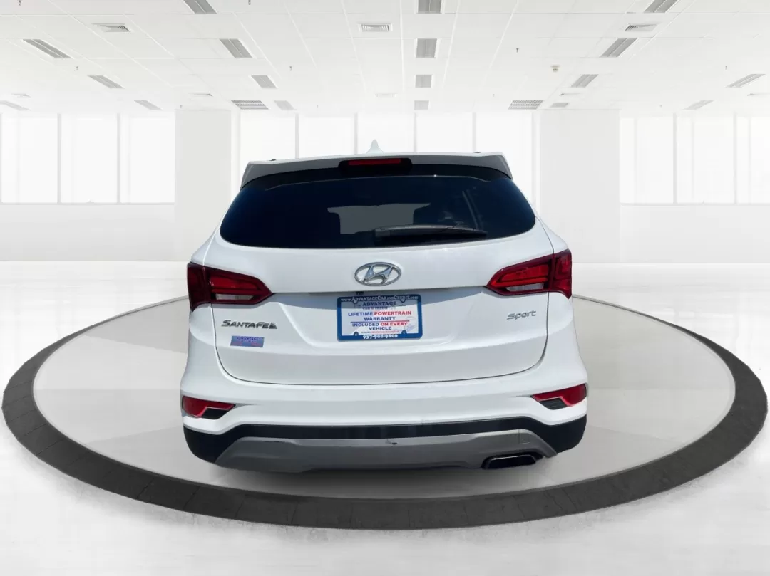 2017 Hyundai Santa Fe 2.4L (5XYZU3LB3HG) with an Theta II 2.4L I-4 gasoline direct injection engine, located at 1230 East Main St, Xenia, OH, 45385, (937) 908-9800, 39.688026, -83.910172 - Photo#3