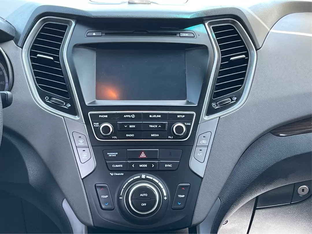 2017 Hyundai Santa Fe 2.4L (5XYZU3LB3HG) with an Theta II 2.4L I-4 gasoline direct injection engine, located at 1230 East Main St, Xenia, OH, 45385, (937) 908-9800, 39.688026, -83.910172 - Photo#12