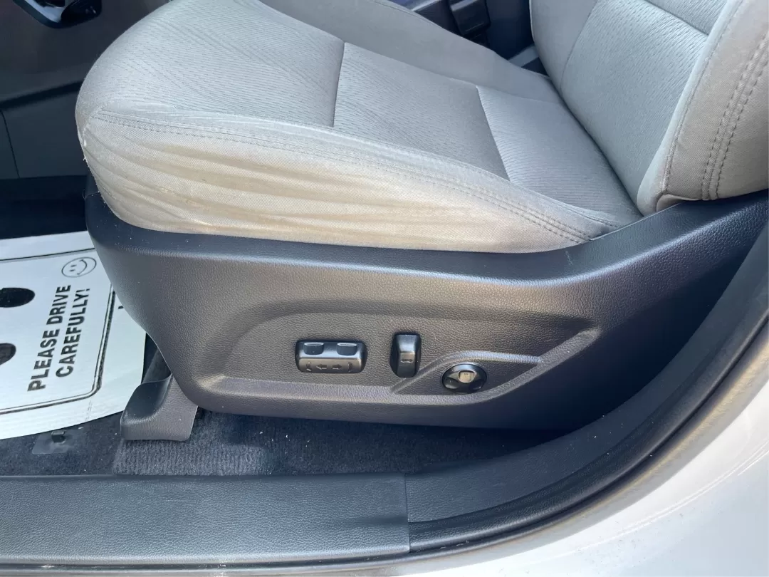 2017 Hyundai Santa Fe 2.4L (5XYZU3LB3HG) with an Theta II 2.4L I-4 gasoline direct injection engine, located at 1230 East Main St, Xenia, OH, 45385, (937) 908-9800, 39.688026, -83.910172 - Photo#17