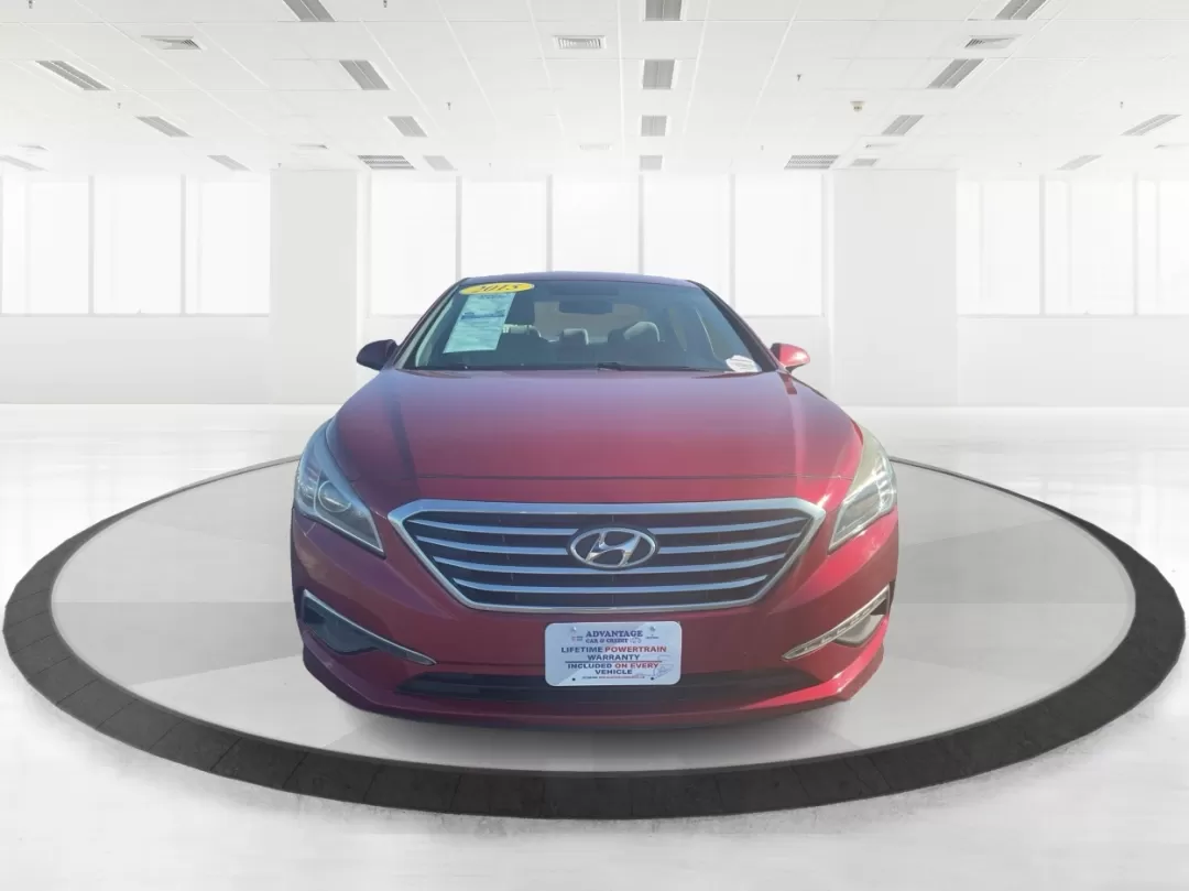 2015 Hyundai Sonata SE (5NPE24AFXFH) with an 2.4L I-4 gasoline direct injection engine, located at 1099 N County Rd 25A , Troy, OH, 45373, (937) 908-9800, 40.057079, -84.212883 - Discover the perfect balance of style, comfort, and reliability with the 2015 Hyundai Sonata SE, available now at Advantage Car and Credit in Fairborn, OH. Whether you're commuting to work, running errands in the nearby neighborhoods of Wright-Patterson Air Force Base, or heading out for a weekend a - Photo#7