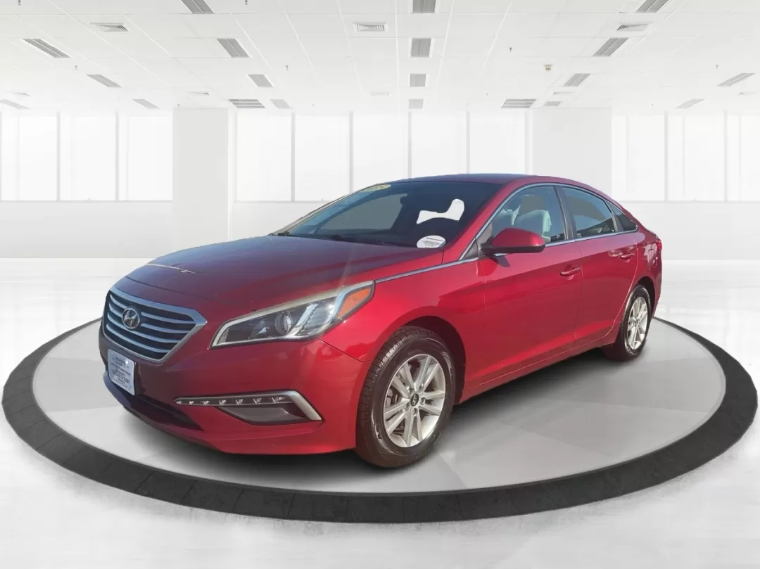 2015 Hyundai Sonata SE (5NPE24AFXFH) with an 2.4L I-4 gasoline direct injection engine, located at 1099 N County Rd 25A , Troy, OH, 45373, (937) 908-9800, 40.057079, -84.212883 - Discover the perfect balance of style, comfort, and reliability with the 2015 Hyundai Sonata SE, available now at Advantage Car and Credit in Fairborn, OH. Whether you're commuting to work, running errands in the nearby neighborhoods of Wright-Patterson Air Force Base, or heading out for a weekend a - Photo#8