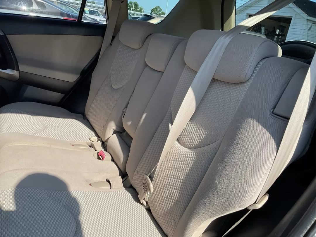 2006 Toyota RAV4 Limited (JTMBD31V365) with an 2.4L I-4 DOHC engine, located at 1230 East Main St, Xenia, OH, 45385, (937) 908-9800, 39.688026, -83.910172 - Are you ready to elevate your driving experience? Whether you're navigating the hustle and bustle of city life or embarking on weekend adventures, this 2006 Toyota RAV4 Limited is the perfect companion. Imagine a reliable vehicle that combines comfort, versatility, and style, all in one package! Ava - Photo#10