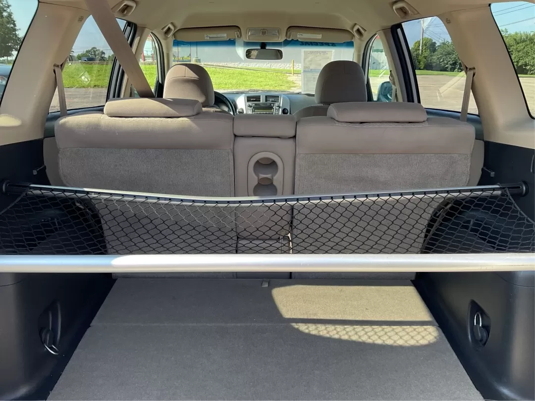 2006 Toyota RAV4 Limited (JTMBD31V365) with an 2.4L I-4 DOHC engine, located at 1230 East Main St, Xenia, OH, 45385, (937) 908-9800, 39.688026, -83.910172 - Are you ready to elevate your driving experience? Whether you're navigating the hustle and bustle of city life or embarking on weekend adventures, this 2006 Toyota RAV4 Limited is the perfect companion. Imagine a reliable vehicle that combines comfort, versatility, and style, all in one package! Ava - Photo#12
