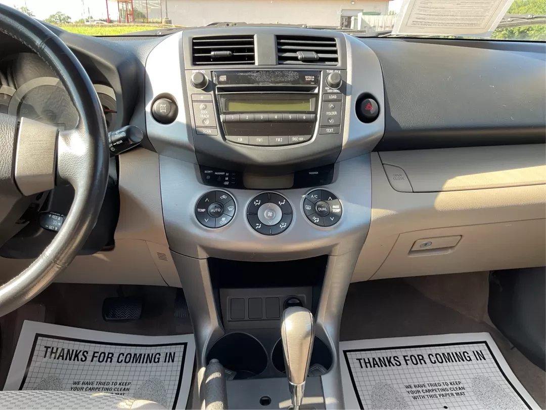 2006 Toyota RAV4 Limited (JTMBD31V365) with an 2.4L I-4 DOHC engine, located at 1230 East Main St, Xenia, OH, 45385, (937) 908-9800, 39.688026, -83.910172 - Are you ready to elevate your driving experience? Whether you're navigating the hustle and bustle of city life or embarking on weekend adventures, this 2006 Toyota RAV4 Limited is the perfect companion. Imagine a reliable vehicle that combines comfort, versatility, and style, all in one package! Ava - Photo#13