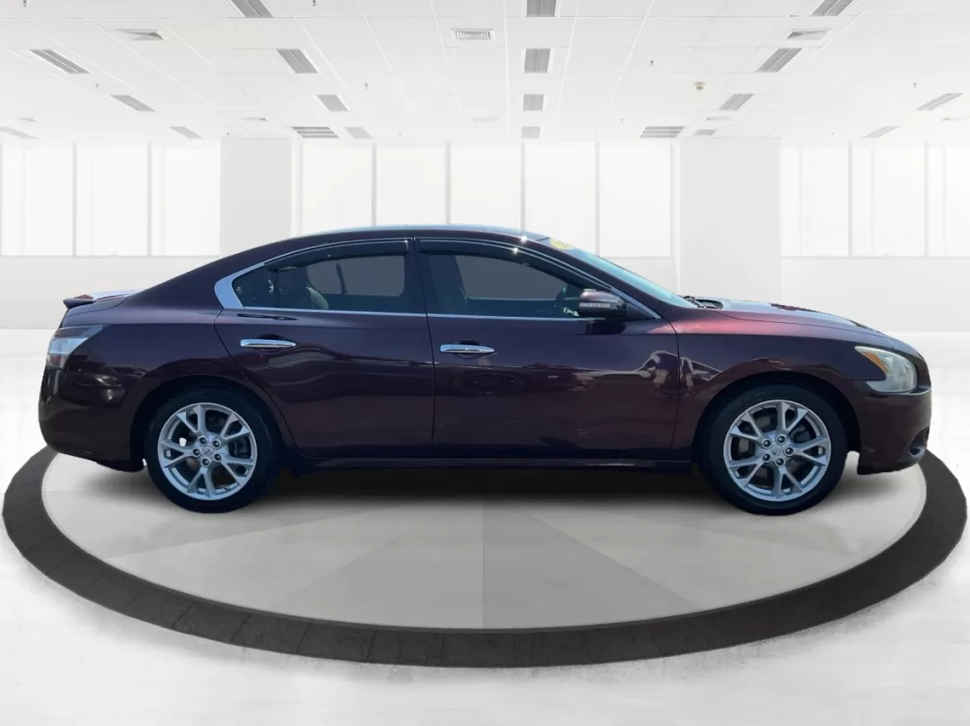 2014 Nissan Maxima 3.5 SV (1N4AA5AP9EC) with an VQ 3.5L V-6 DOHC engine, located at 8750 N County Rd 25A, Piqua, OH, 45356, (937) 908-9800, 40.164391, -84.232513 - **Discover Your Next Adventure with the 2014 Nissan Maxima at Advantage Car and Credit!**<br /> <br /> Are you ready to elevate your daily commute or embark on exciting weekend getaways? Look no further than the stunning 2014 Nissan Maxima, available now at Advantage Car and Credit in Fairborn, OH. - Photo#1