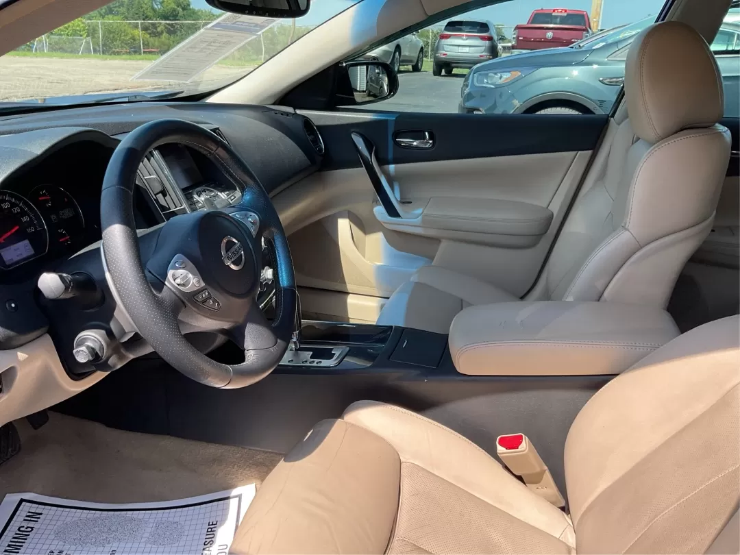 2014 Nissan Maxima 3.5 SV (1N4AA5AP9EC) with an VQ 3.5L V-6 DOHC engine, located at 8750 N County Rd 25A, Piqua, OH, 45356, (937) 908-9800, 40.164391, -84.232513 - **Discover Your Next Adventure with the 2014 Nissan Maxima at Advantage Car and Credit!**<br /> <br /> Are you ready to elevate your daily commute or embark on exciting weekend getaways? Look no further than the stunning 2014 Nissan Maxima, available now at Advantage Car and Credit in Fairborn, OH. - Photo#9