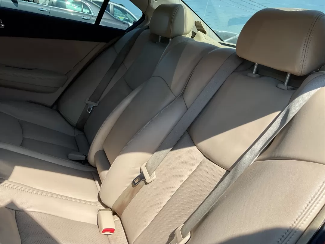 2014 Nissan Maxima 3.5 SV (1N4AA5AP9EC) with an VQ 3.5L V-6 DOHC engine, located at 8750 N County Rd 25A, Piqua, OH, 45356, (937) 908-9800, 40.164391, -84.232513 - **Discover Your Next Adventure with the 2014 Nissan Maxima at Advantage Car and Credit!**<br /> <br /> Are you ready to elevate your daily commute or embark on exciting weekend getaways? Look no further than the stunning 2014 Nissan Maxima, available now at Advantage Car and Credit in Fairborn, OH. - Photo#10
