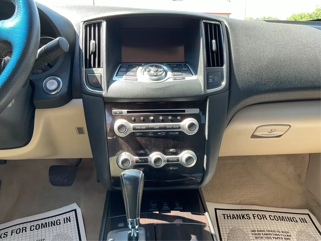 2014 Nissan Maxima 3.5 SV (1N4AA5AP9EC) with an VQ 3.5L V-6 DOHC engine, located at 8750 N County Rd 25A, Piqua, OH, 45356, (937) 908-9800, 40.164391, -84.232513 - **Discover Your Next Adventure with the 2014 Nissan Maxima at Advantage Car and Credit!**<br /> <br /> Are you ready to elevate your daily commute or embark on exciting weekend getaways? Look no further than the stunning 2014 Nissan Maxima, available now at Advantage Car and Credit in Fairborn, OH. - Photo#12