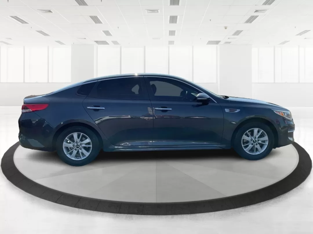 2017 Kia Optima LX (5XXGT4L37HG) with an Theta II 2.4L I-4 gasoline direct injection engine, located at 4508 South Dixie Dr, Moraine, OH, 45439, (937) 908-9800, 39.689976, -84.218452 - Discover the perfect blend of style and functionality with this 2017 Kia Optima LX, available at Advantage Car and Credit, your trusted Buy Here Pay Here dealership in Fairborn, OH. Whether you're commuting to work, shuttling the kids to school, or planning a weekend getaway, this sedan is designed - Photo#1